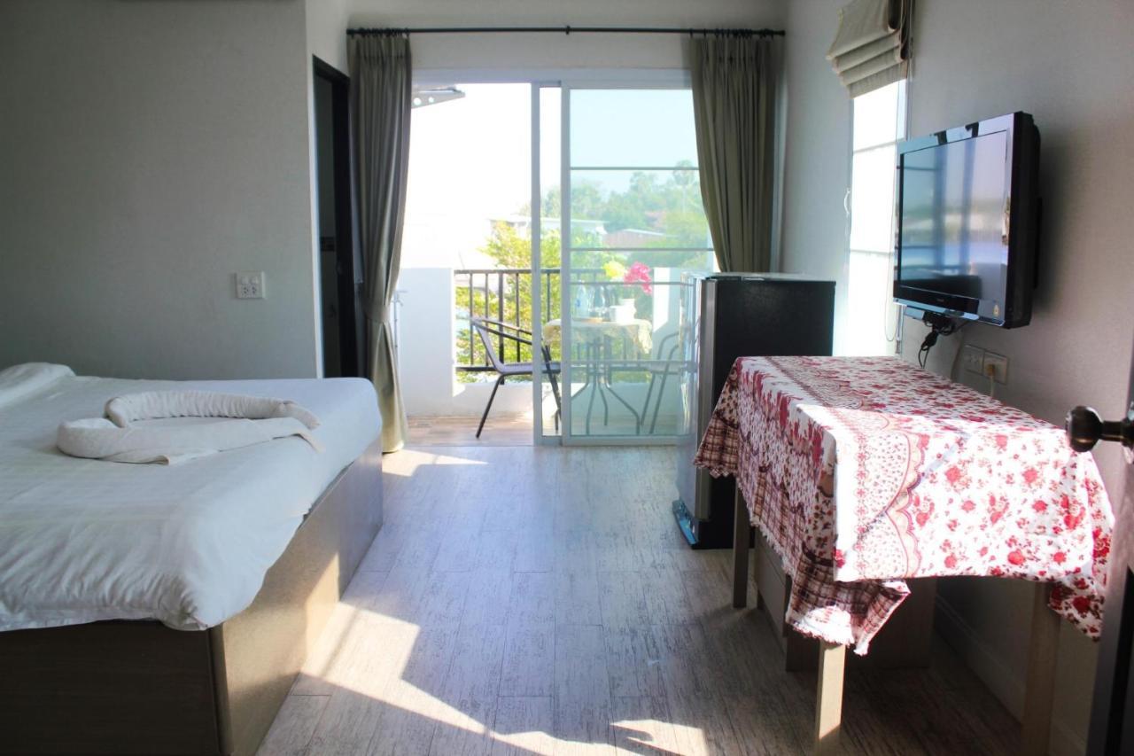 Plus Hotel Loei Exterior foto